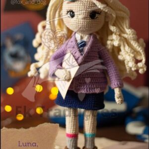 Boneca com óculos