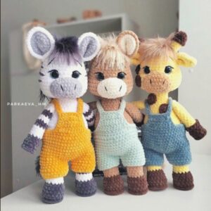 Girafa zebra e cavalo